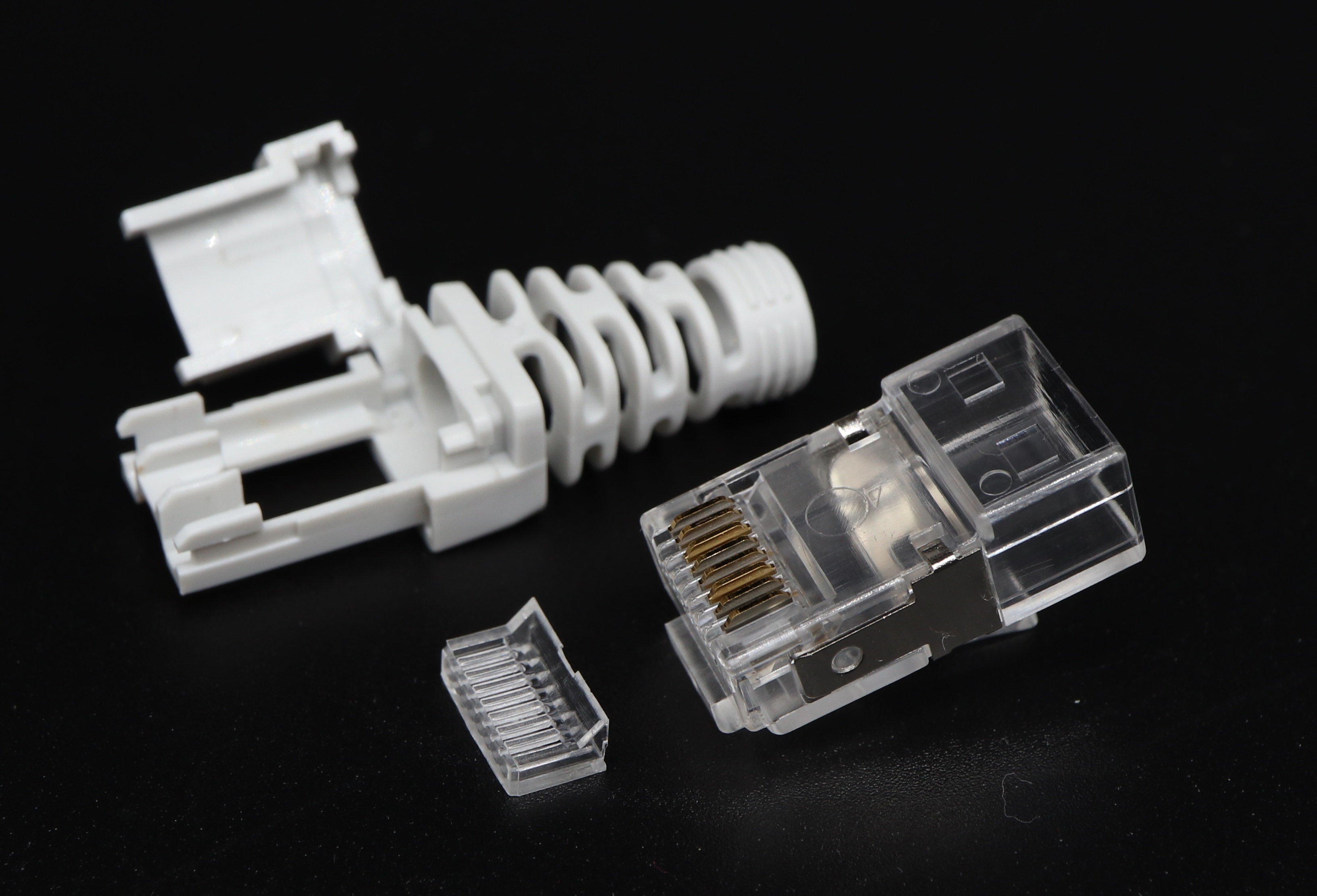 P8-055 - C6 8P8C-F STP RJ45 Modular Plug with special Boot - Plug Master Industrial Co., Ltd.